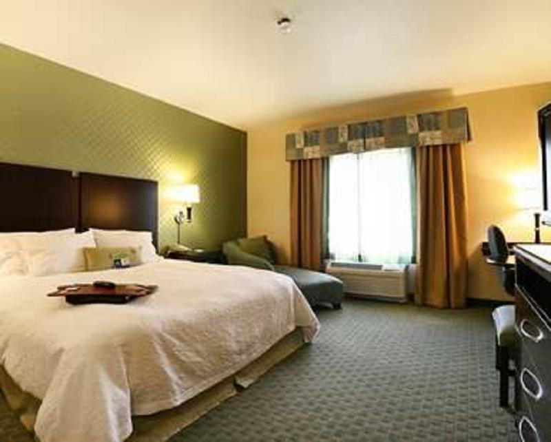Hampton By Hilton Brentwood Exterior foto